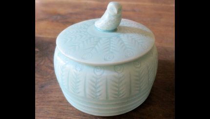 Boîte céladon en porcelaine
